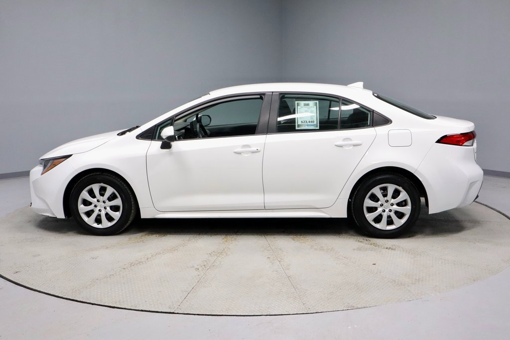 Used 2025 Toyota Corolla LE image 7