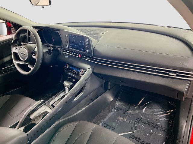 Used 2022 Hyundai Elantra SEL image 26