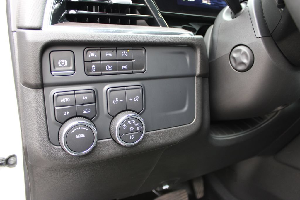 Certified 2025 Chevrolet Tahoe Premier AWD/4WD image 16