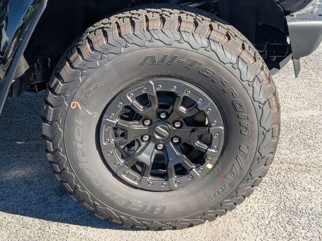 New 2025 Ford Bronco Raptor image 11