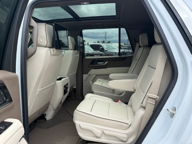 New 2027 GMC Yukon Denali w/ Denali Reserve Package AWD/4WD image 11