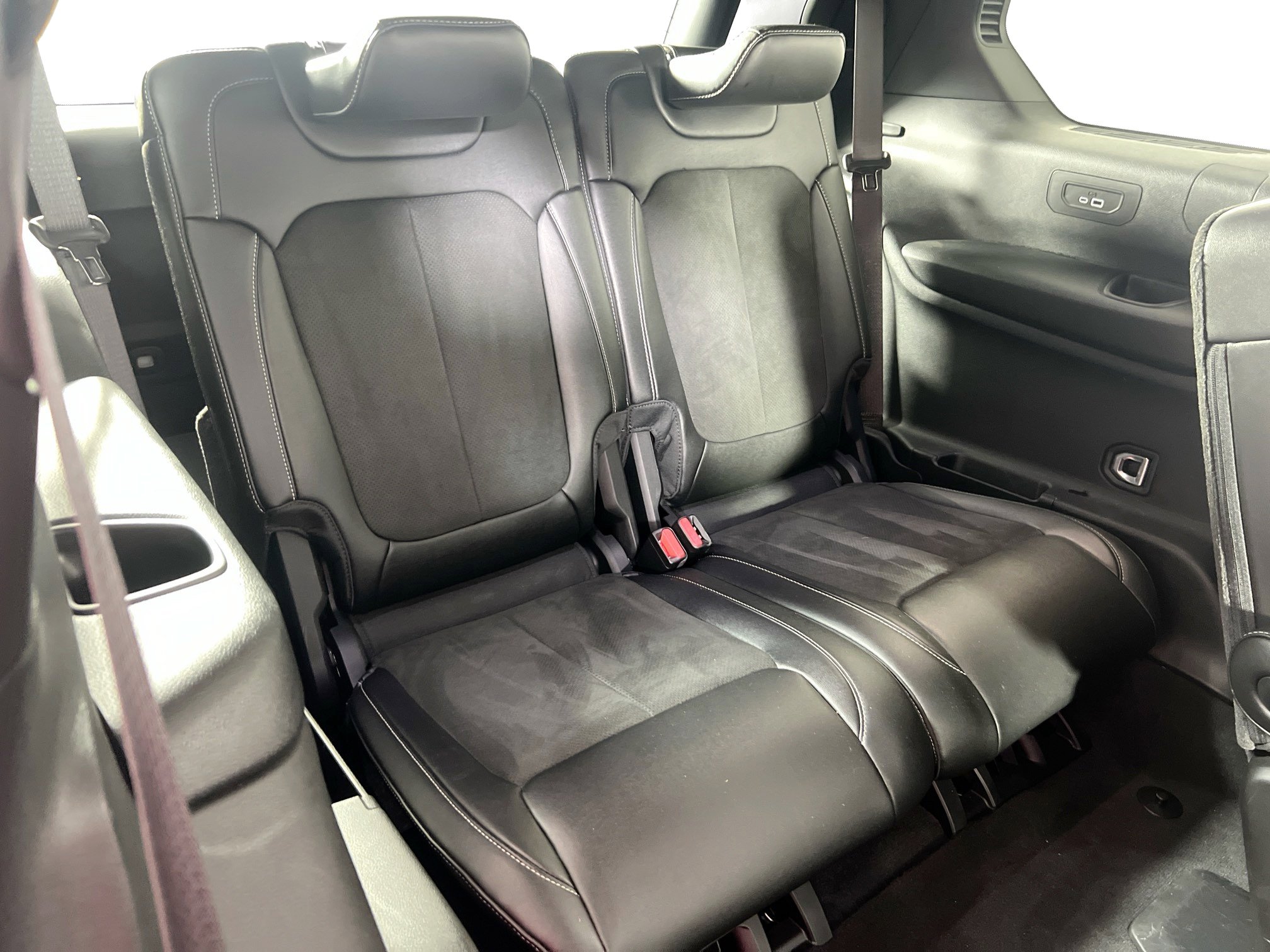 Used 2023 Jeep Grand Cherokee L Laredo AWD/4WD image 25