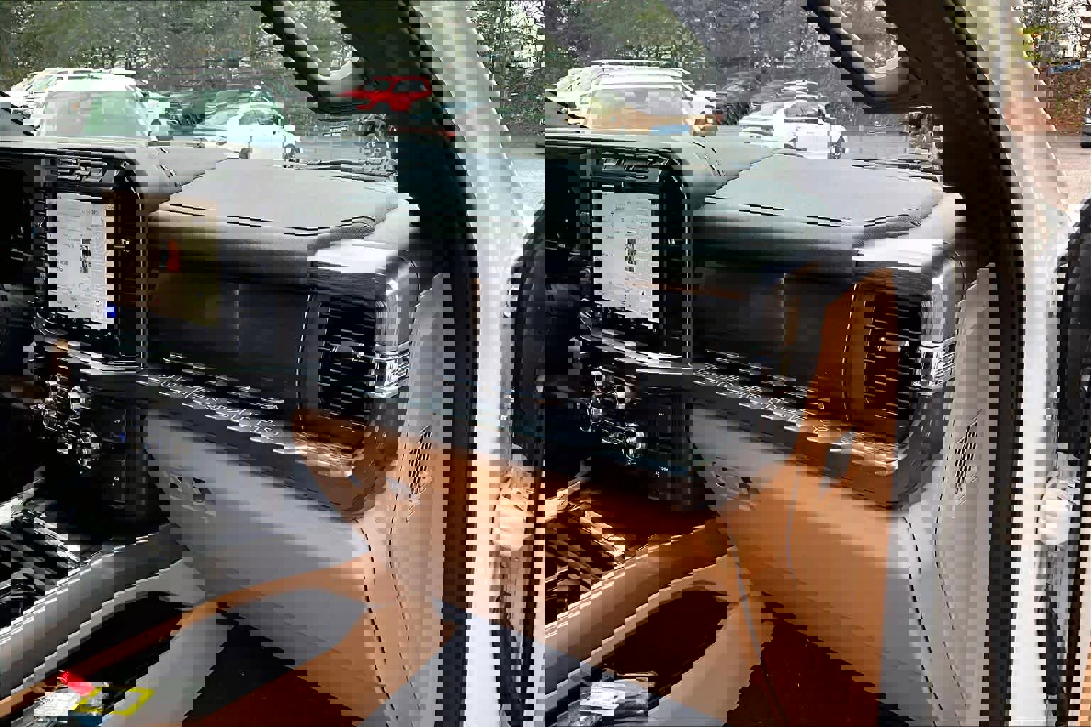 Used 2024 Ford F450 Lariat w/ Lariat Ultimate Package image 19