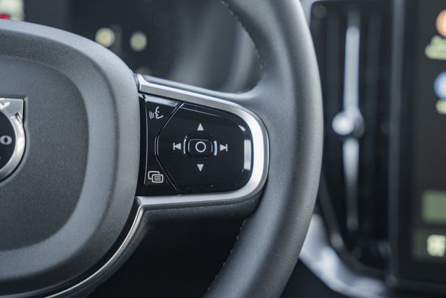 New 2026 Volvo XC90 B6 Plus w/ Protection Package Premier image 28