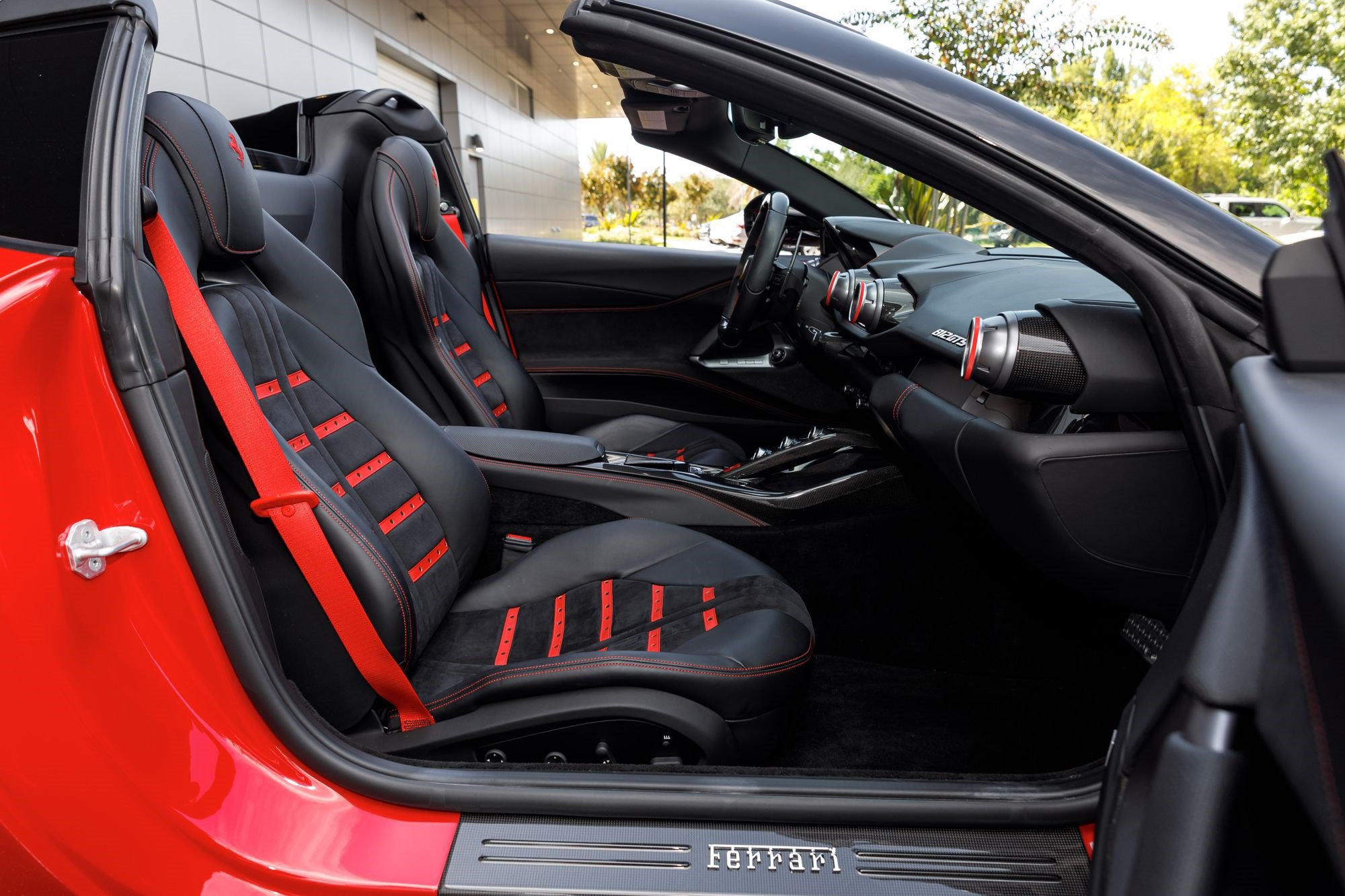 Used 2021 Ferrari 812 GTS RWD image 14