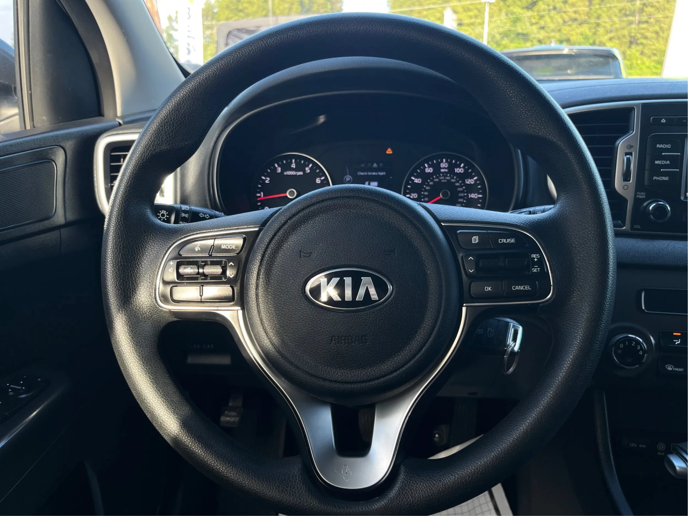 Used 2019 Kia Sportage LX FWD image 18