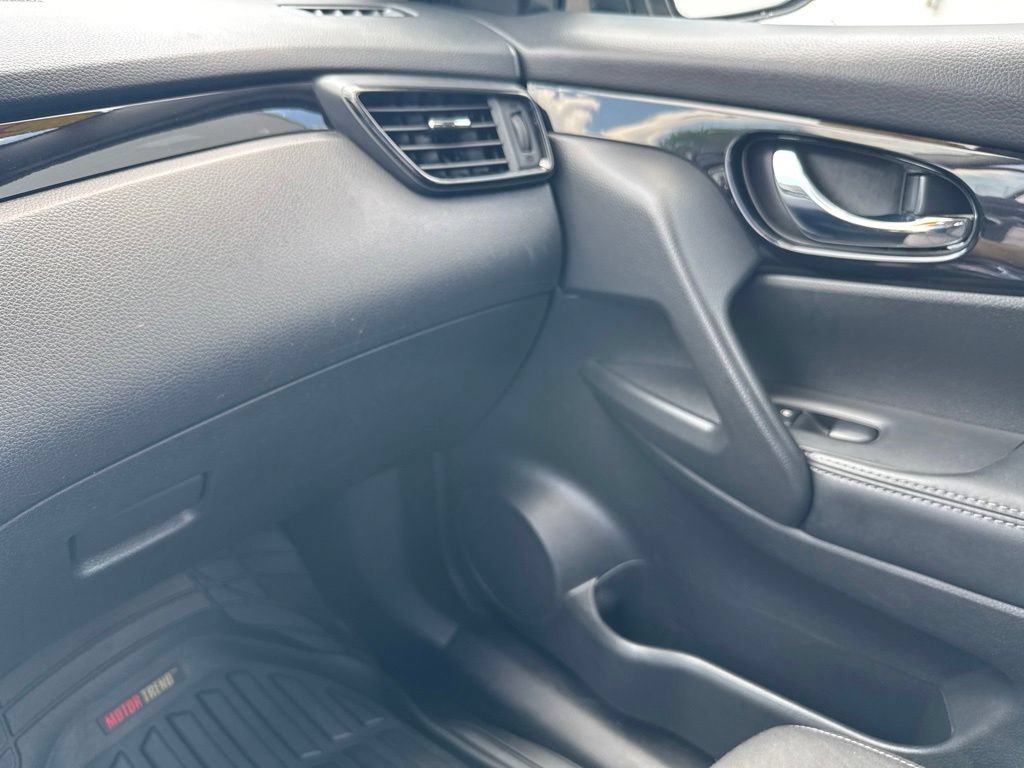 Used 2017 Nissan Rogue Sport SV FWD image 27