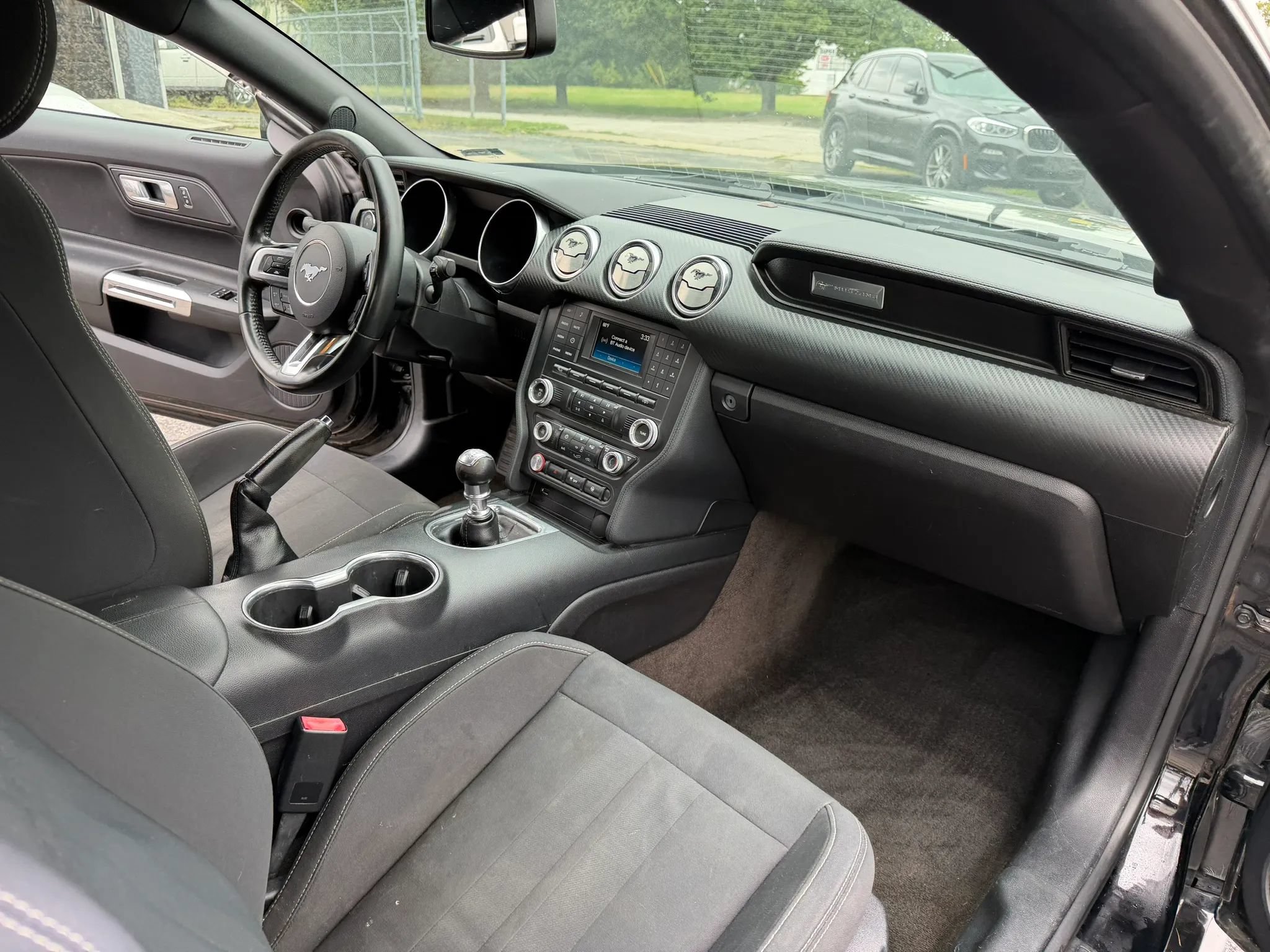 Used 2018 Ford Mustang Coupe RWD image 15
