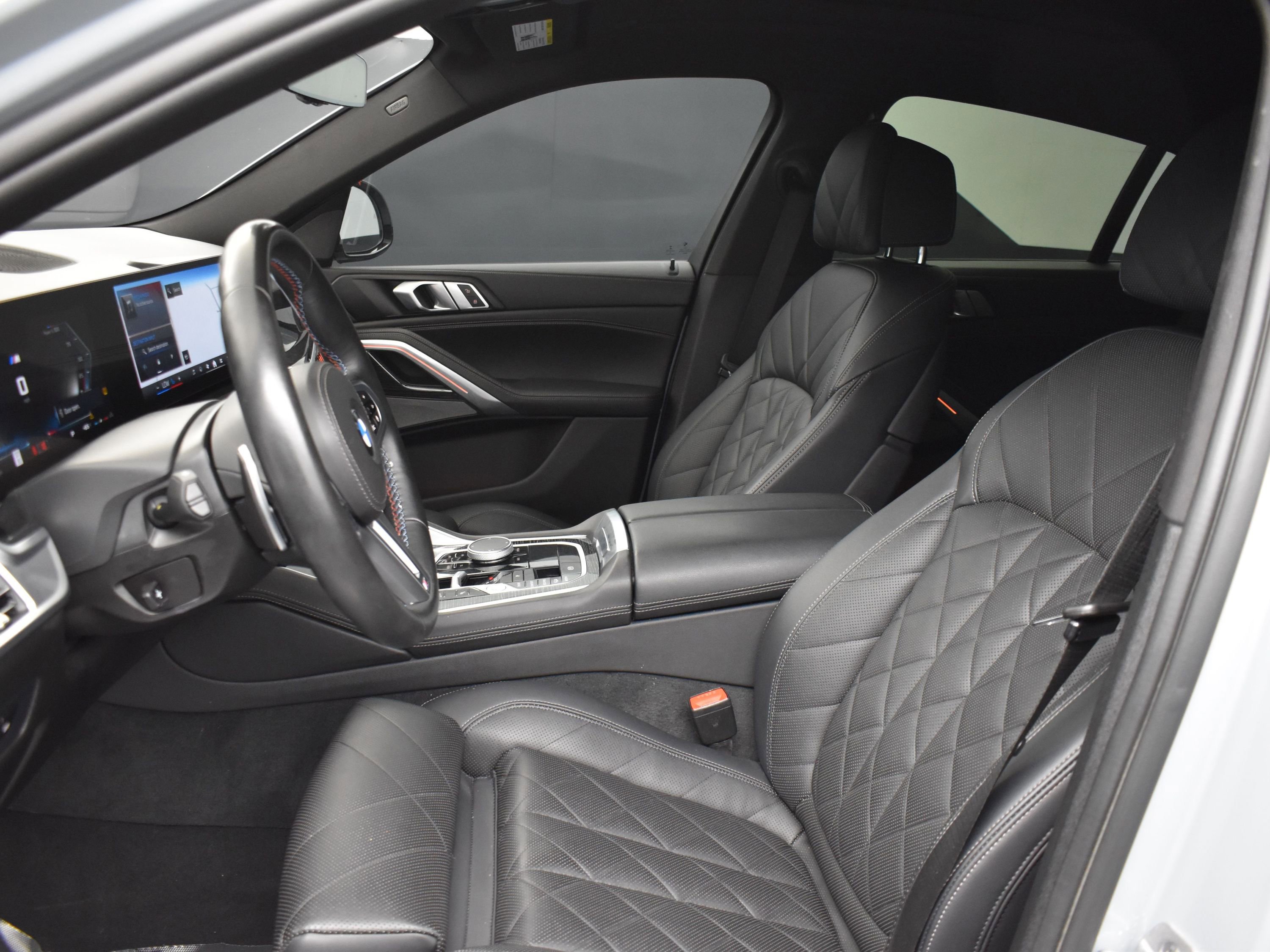 Used 2024 BMW X6 M60i w/ M Sport Professional Package image 13