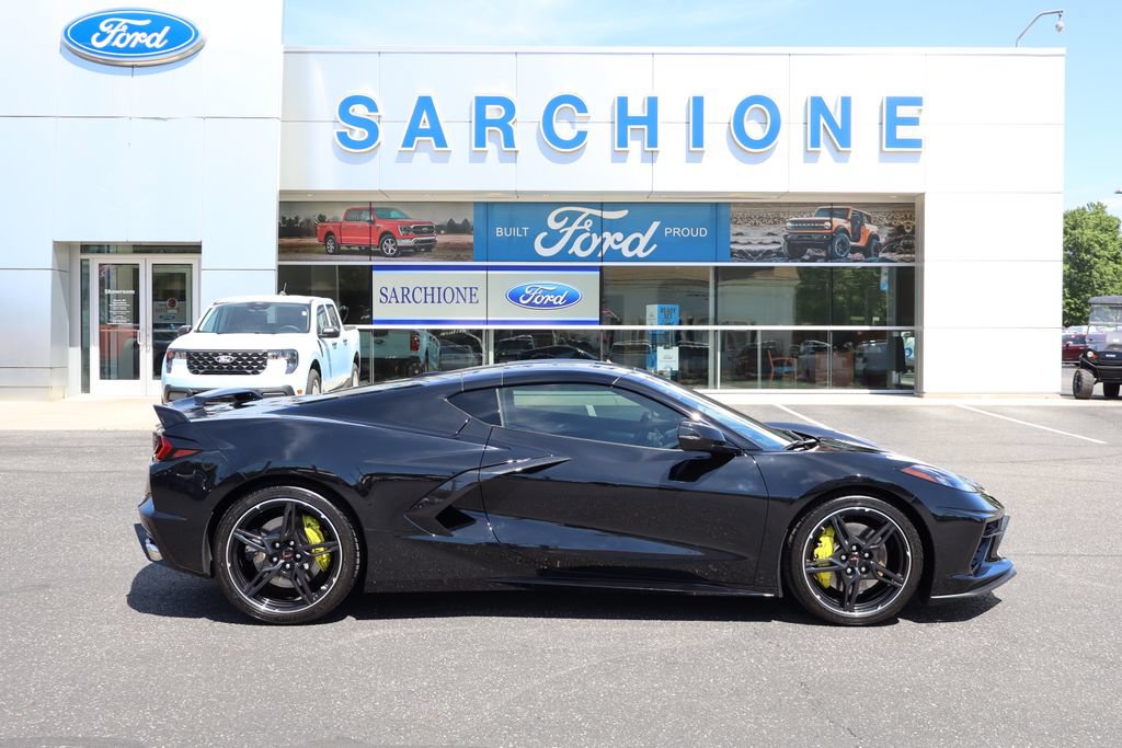Used 2020 Chevrolet Corvette Stingray Premium Cpe w/ 3LT Preferred Equipment Group RWD image 2