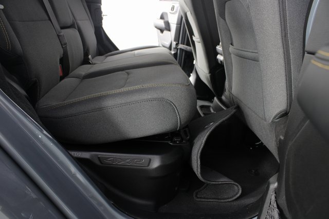 Used 2025 Jeep Wrangler Unlimited Sahara image 18