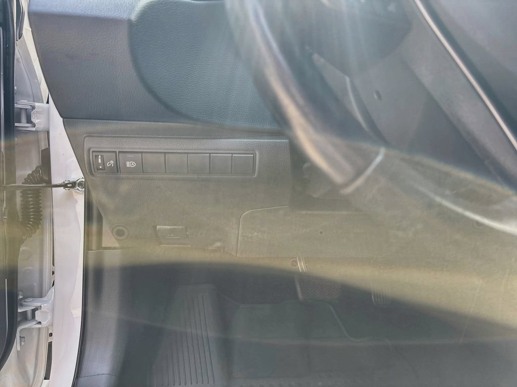Used 2023 Toyota Corolla SE FWD image 10