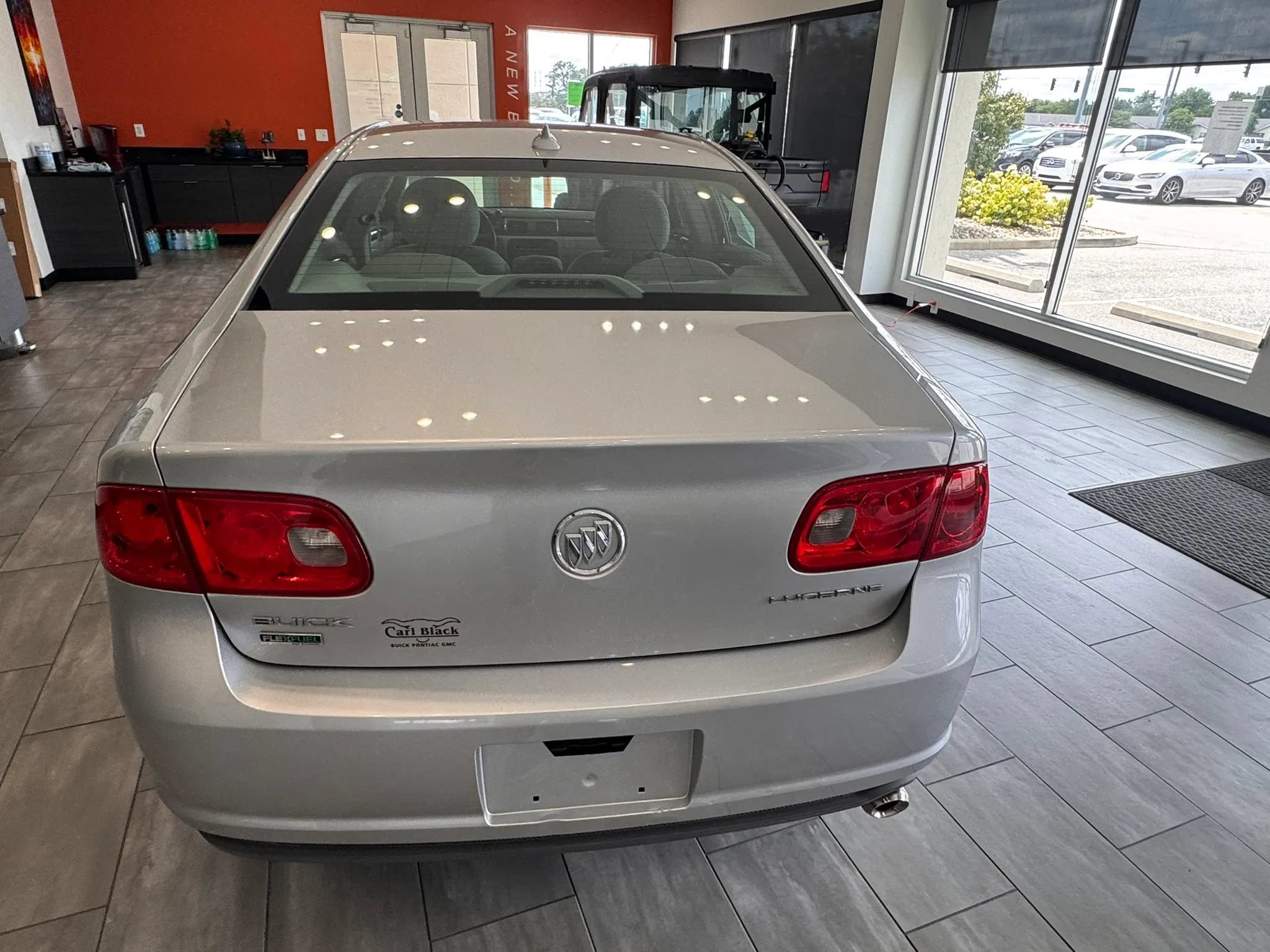 Used 2010 Buick Lucerne CX FWD image 13