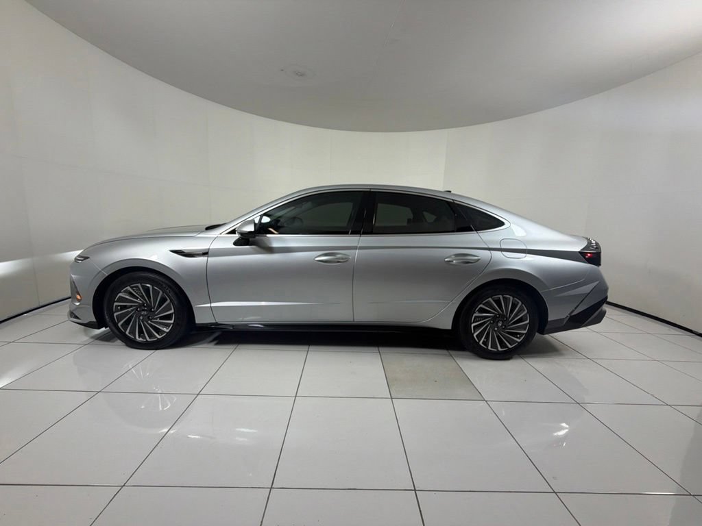 Certified 2025 Hyundai Sonata SEL FWD image 8