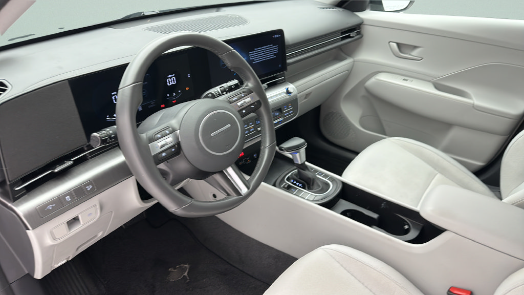 Used 2024 Hyundai Kona SEL AWD/4WD image 12