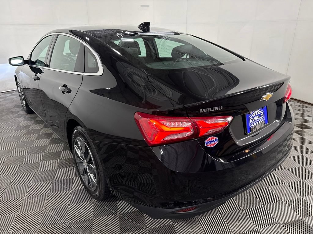 Used 2021 Chevrolet Malibu LT FWD image 7