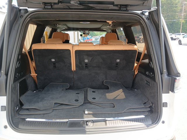 Used 2024 Jeep Grand Wagoneer Series III w/ Rear Seat Video Group 1 AWD/4WD image 13
