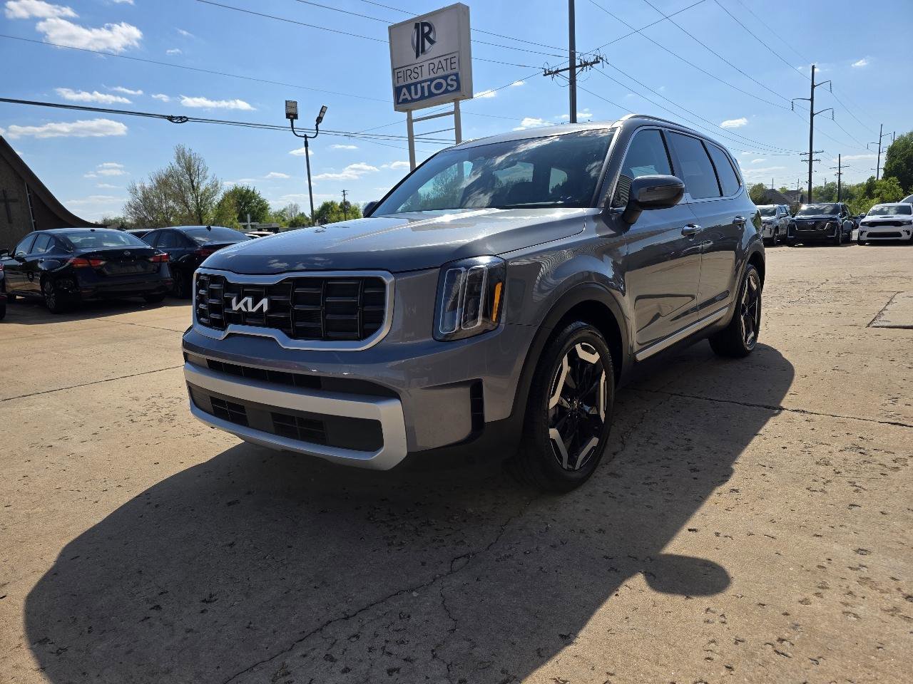 Used 2025 Kia Telluride S image 3