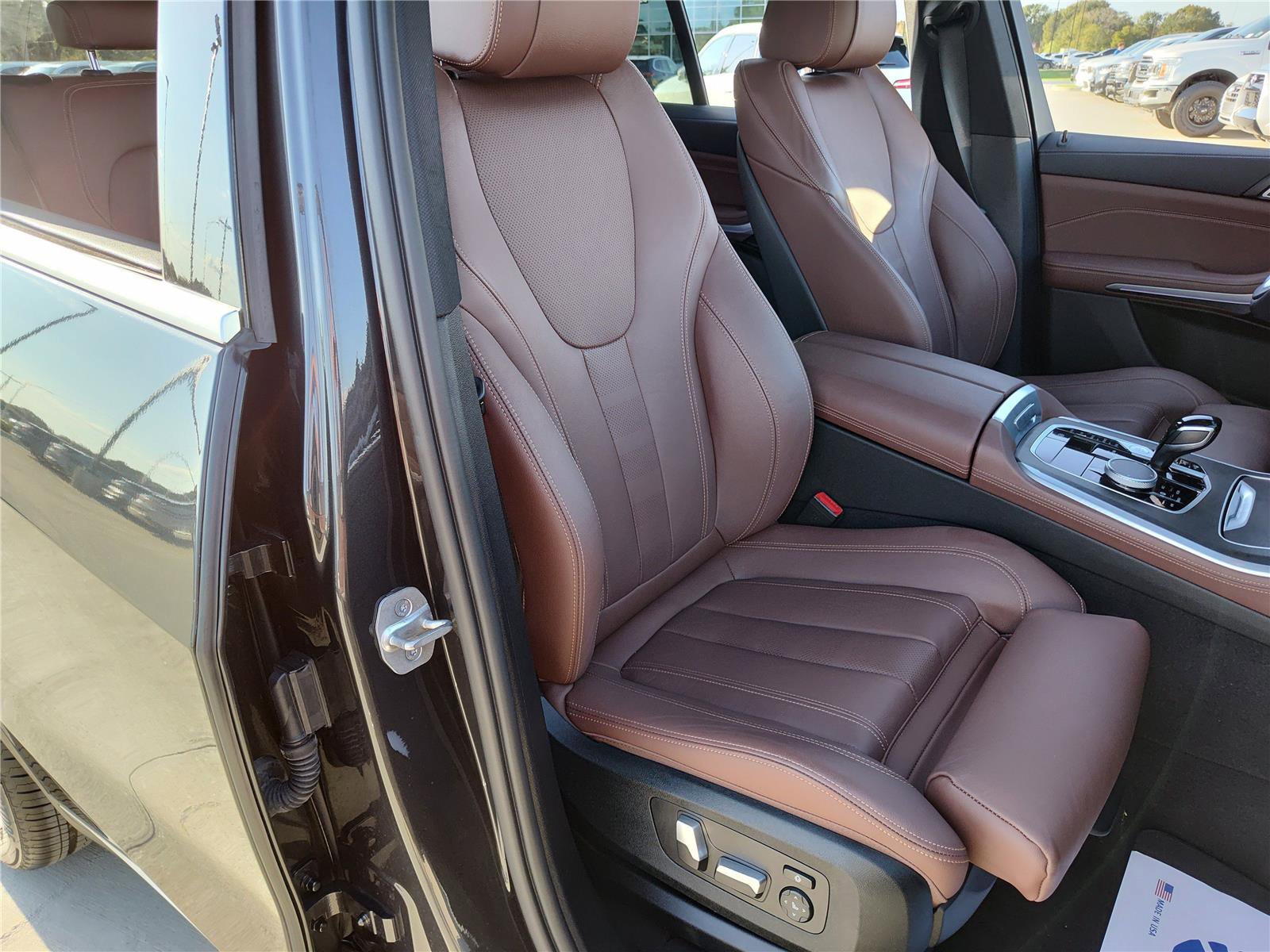 Used 2022 BMW X5 xDrive40i w/ Parking Assistance Package image 22