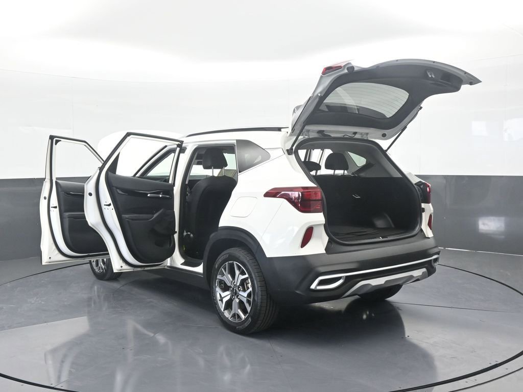 Used 2022 Kia Seltos EX image 78