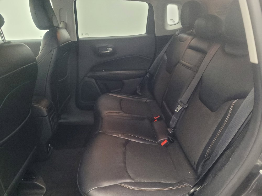 Used 2017 Jeep Compass Latitude w/ Popular Equipment Group FWD image 18