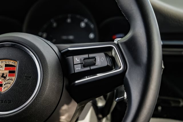 Used 2025 Porsche Macan AWD/4WD image 22