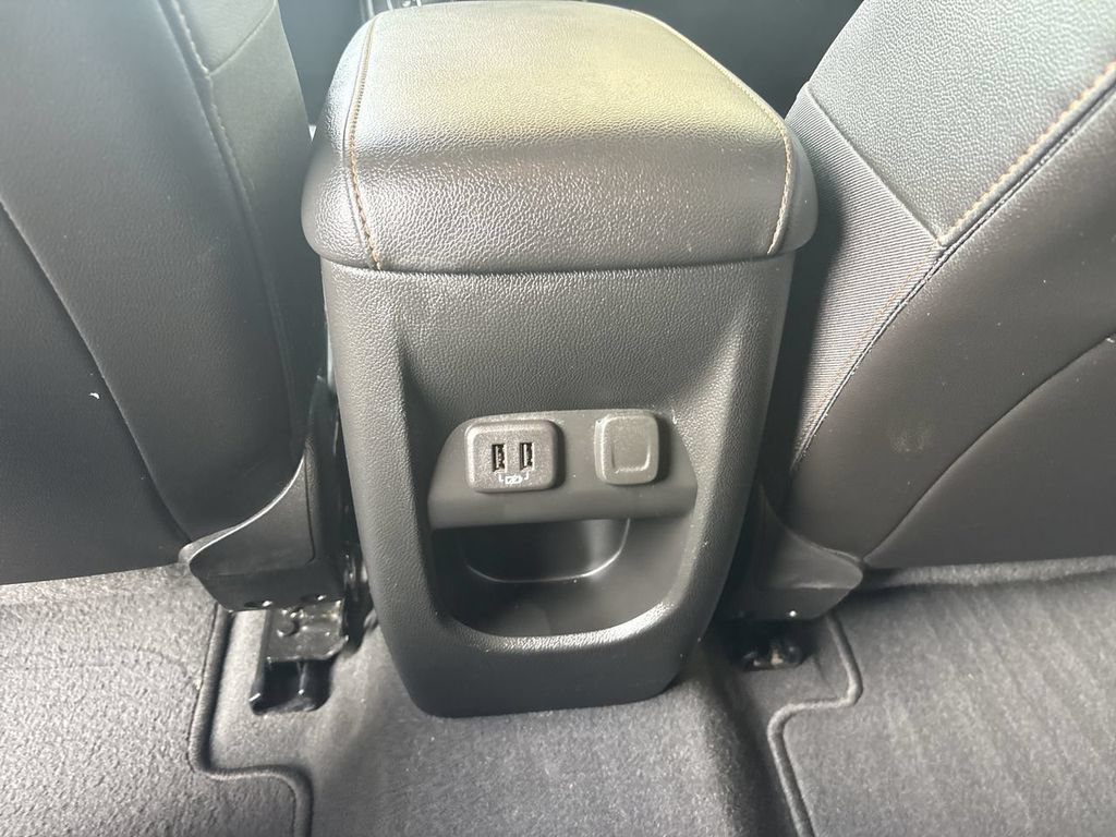Certified 2022 GMC Canyon AT4 w/ Trailering Package AWD/4WD image 21