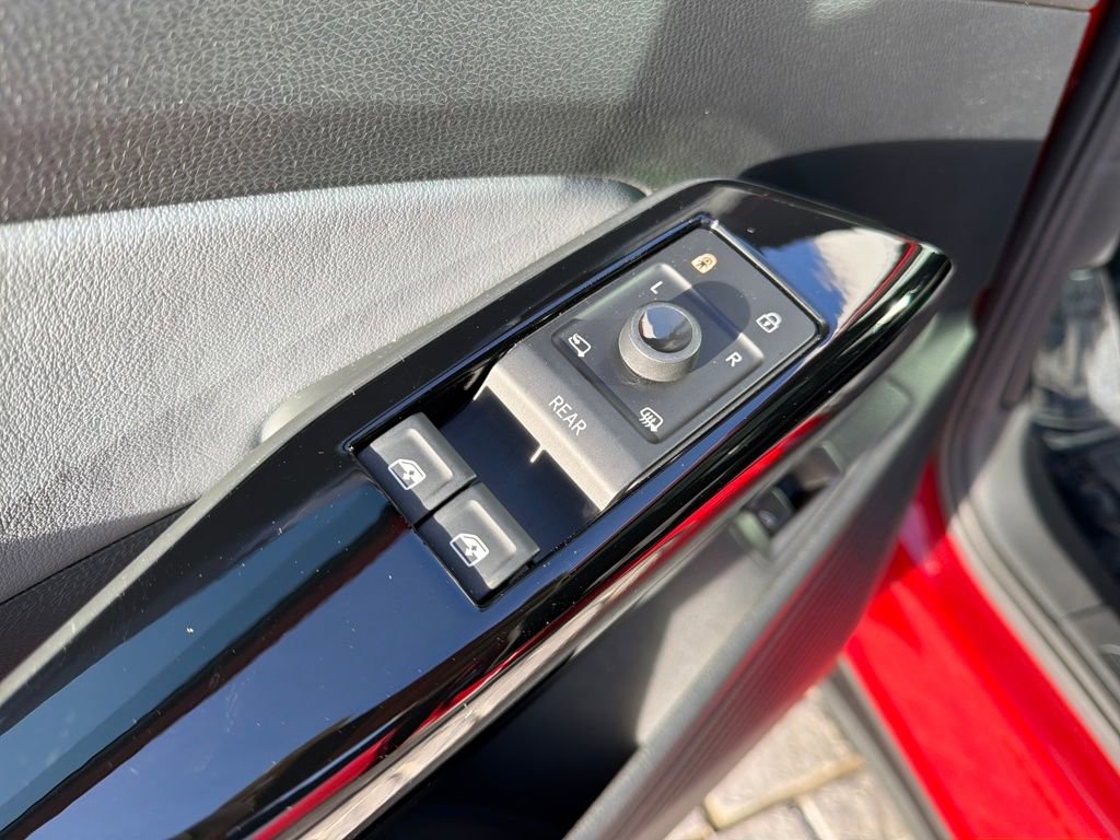 Used 2023 Volkswagen ID.4 Pro S Plus image 13