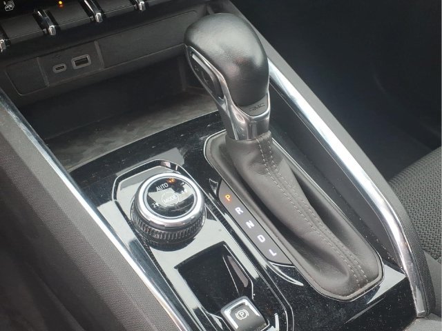 Used 2023 GMC Canyon Elevation w/ Convenience Package AWD/4WD image 10