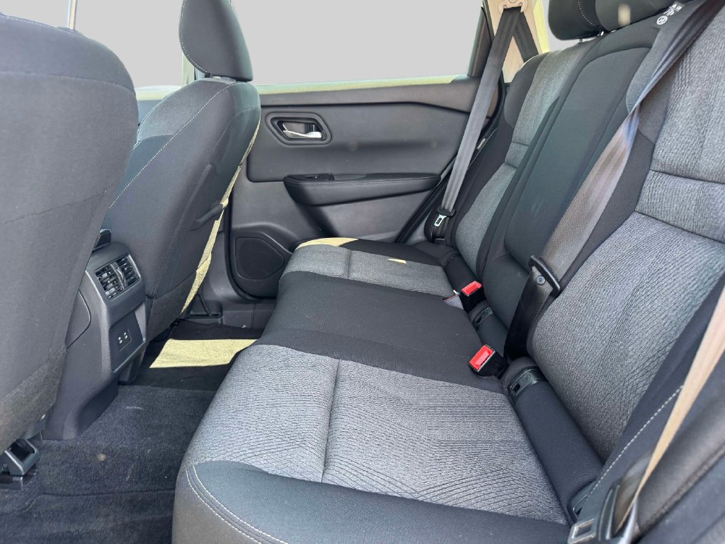 Certified 2026 Nissan Rogue SV AWD/4WD image 11