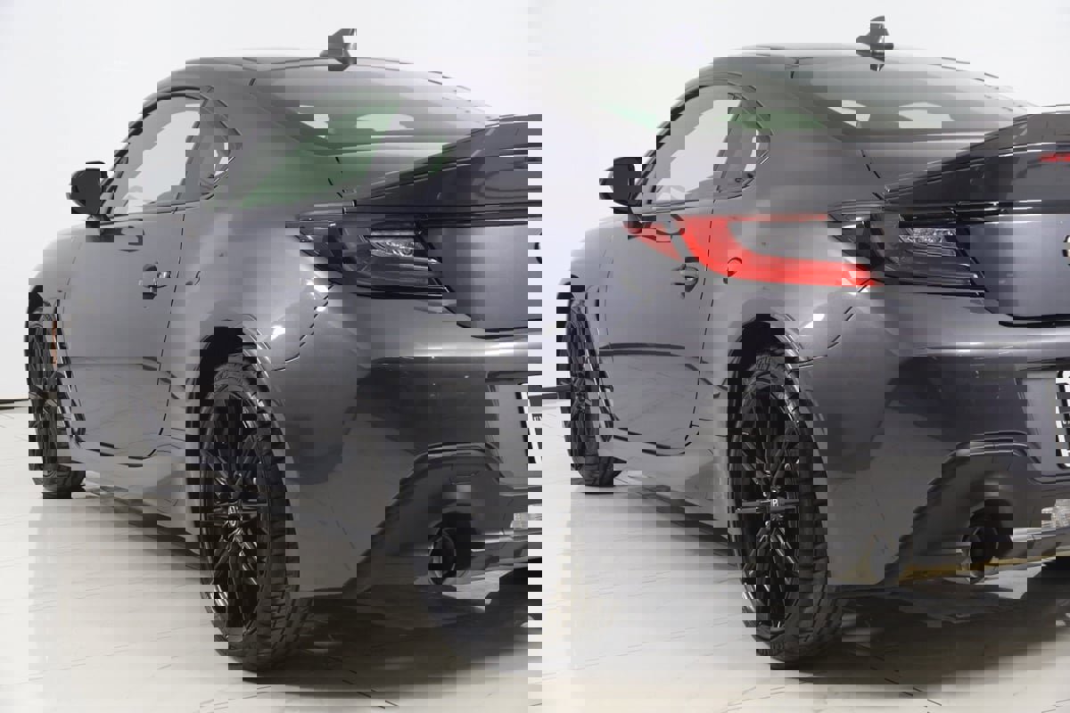 Used 2024 Toyota GR86 Premium image 24