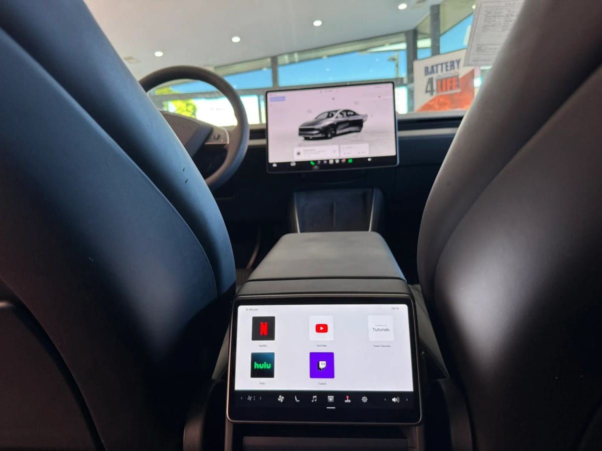 Used 2026 Tesla Model Y AWD image 34