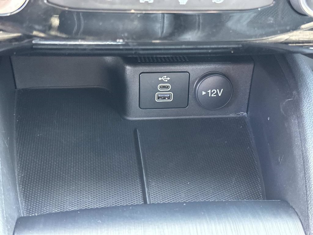 Used 2025 Ford Escape SE FWD image 15