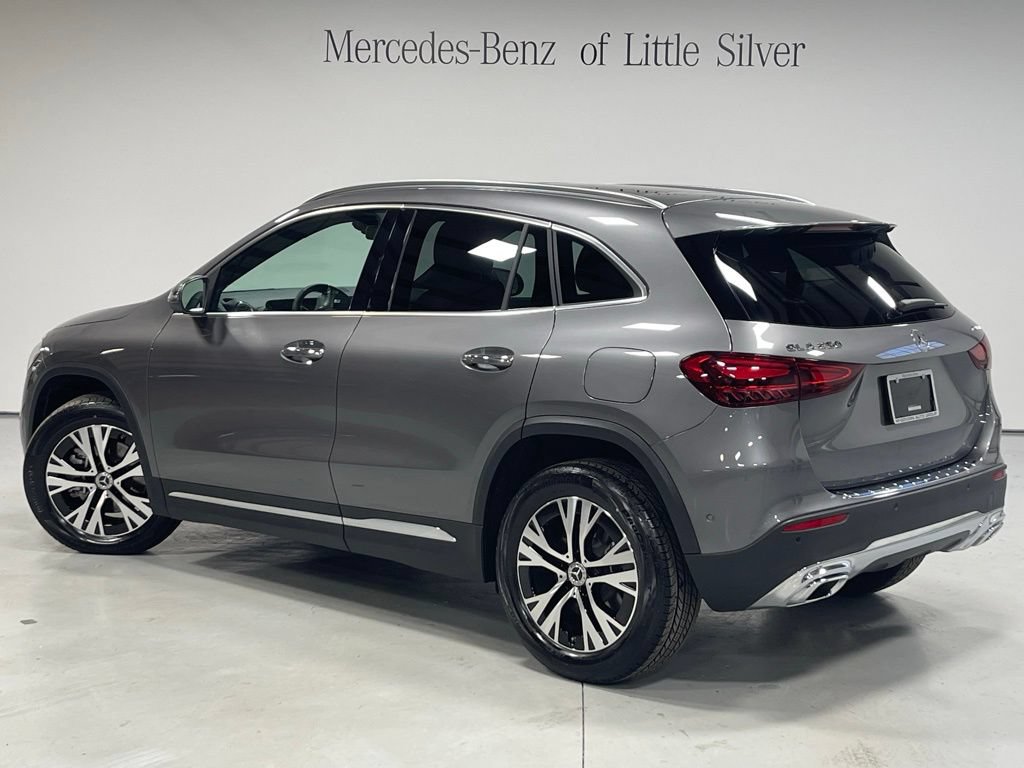 Used 2026 Mercedes-Benz GLA 250 4MATIC image 3
