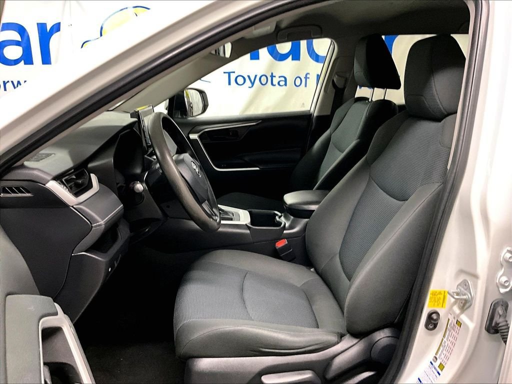 Certified 2022 Toyota RAV4 LE AWD/4WD image 10