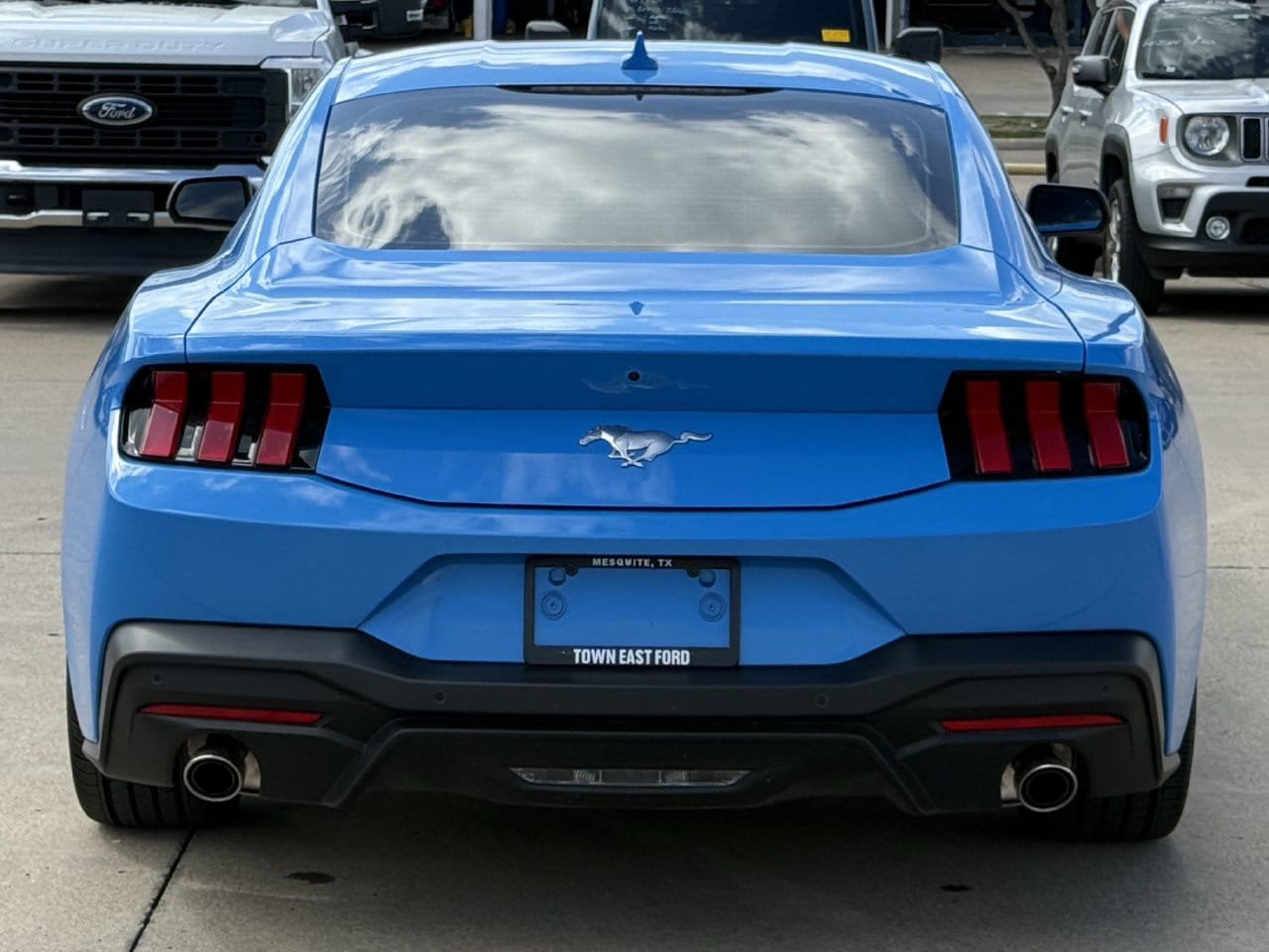 Certified 2025 Ford Mustang Coupe RWD image 6