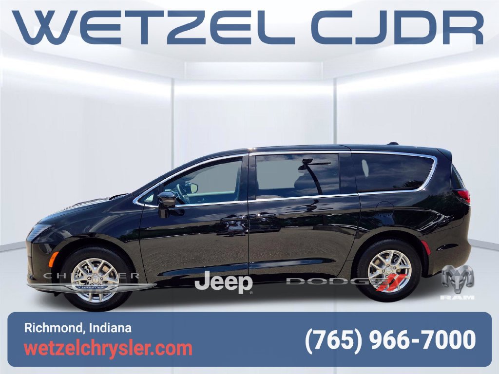 New 2027 Chrysler Pacifica Select FWD image 4