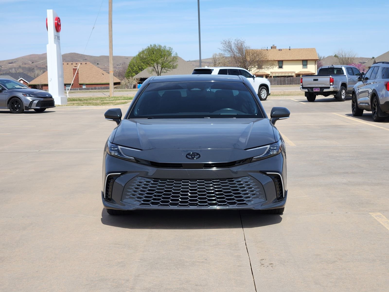 Used 2025 Toyota Camry XSE w/ Premium Package image 6