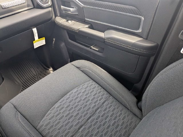 New 2026 RAM 3500 Big Horn AWD/4WD image 18