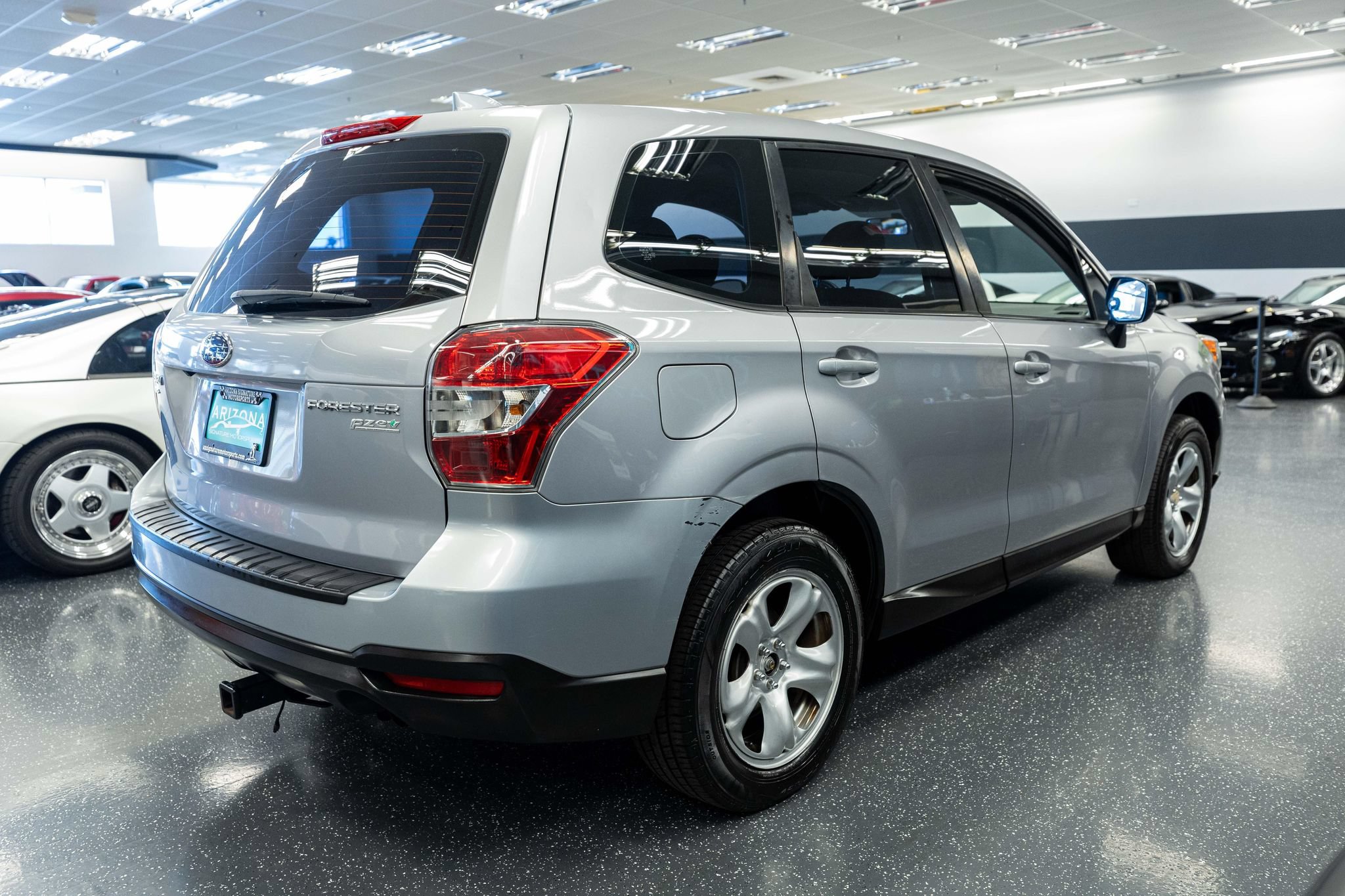 Used 2016 Subaru Forester 2.5i AWD/4WD image 5