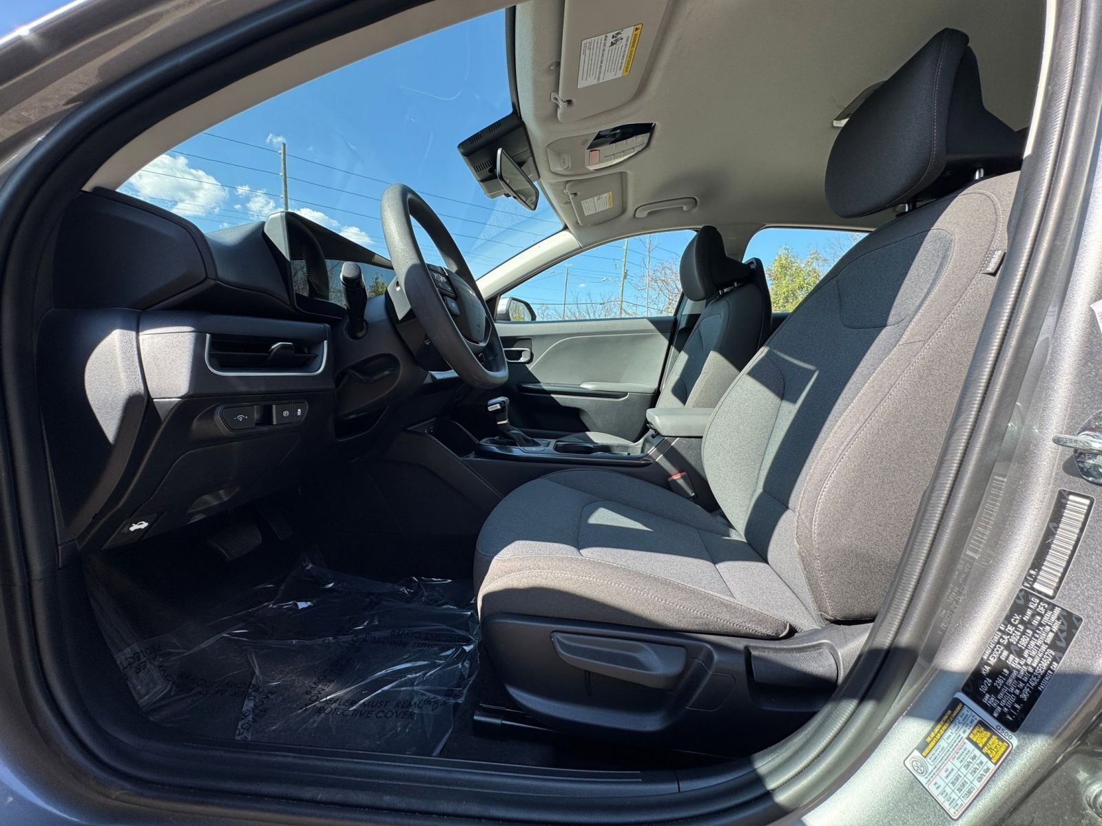 Used 2025 Kia K4 LXS image 24