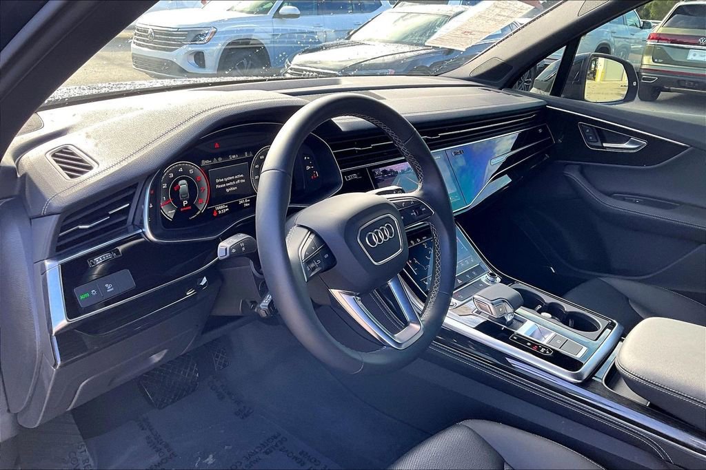 Certified 2025 Audi Q7 3.0T Premium Plus image 14