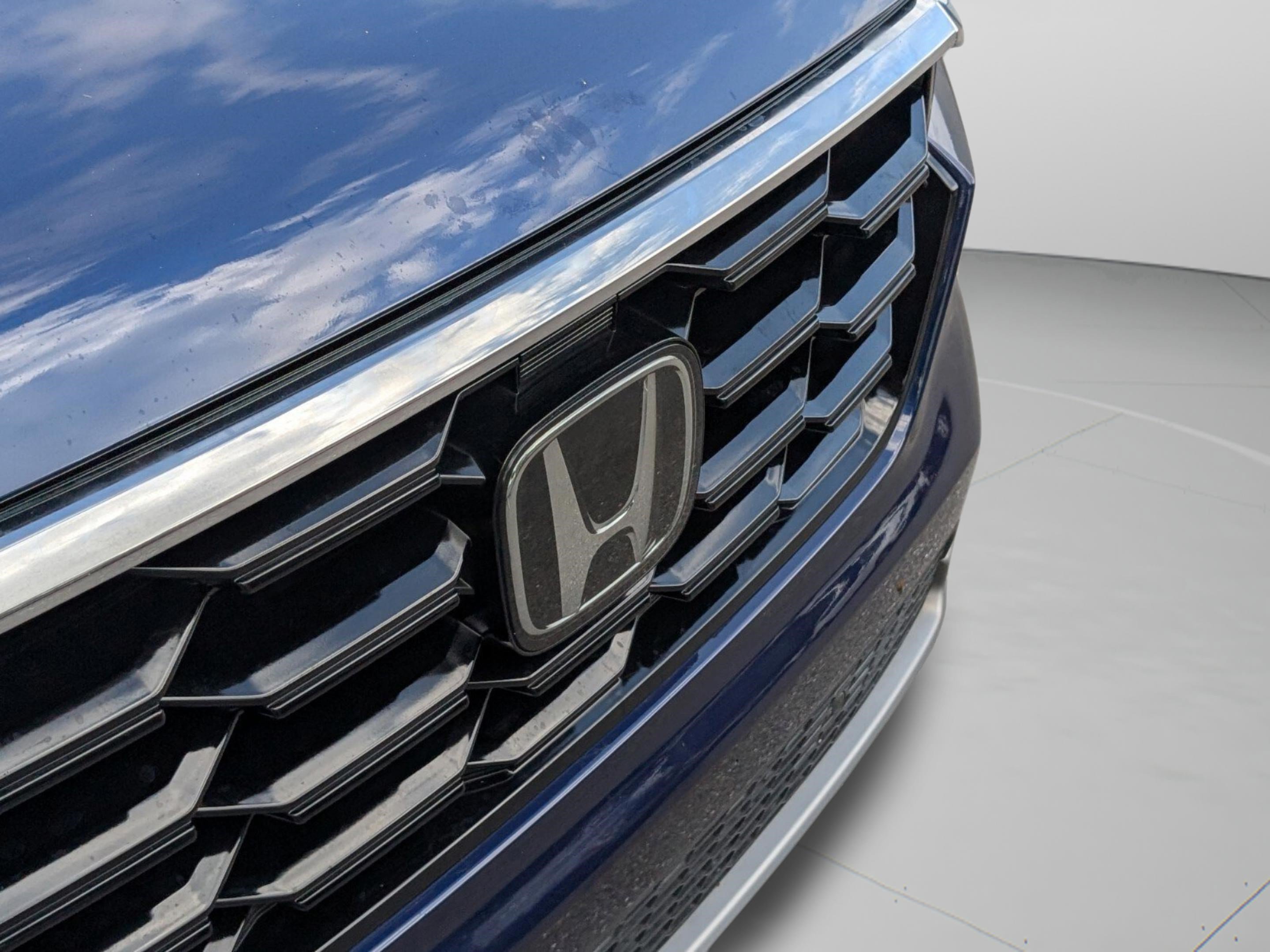 Used 2023 Honda Pilot Touring image 11