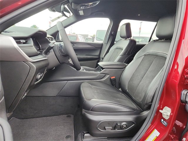 New 2023 Jeep Grand Cherokee L Laredo image 6