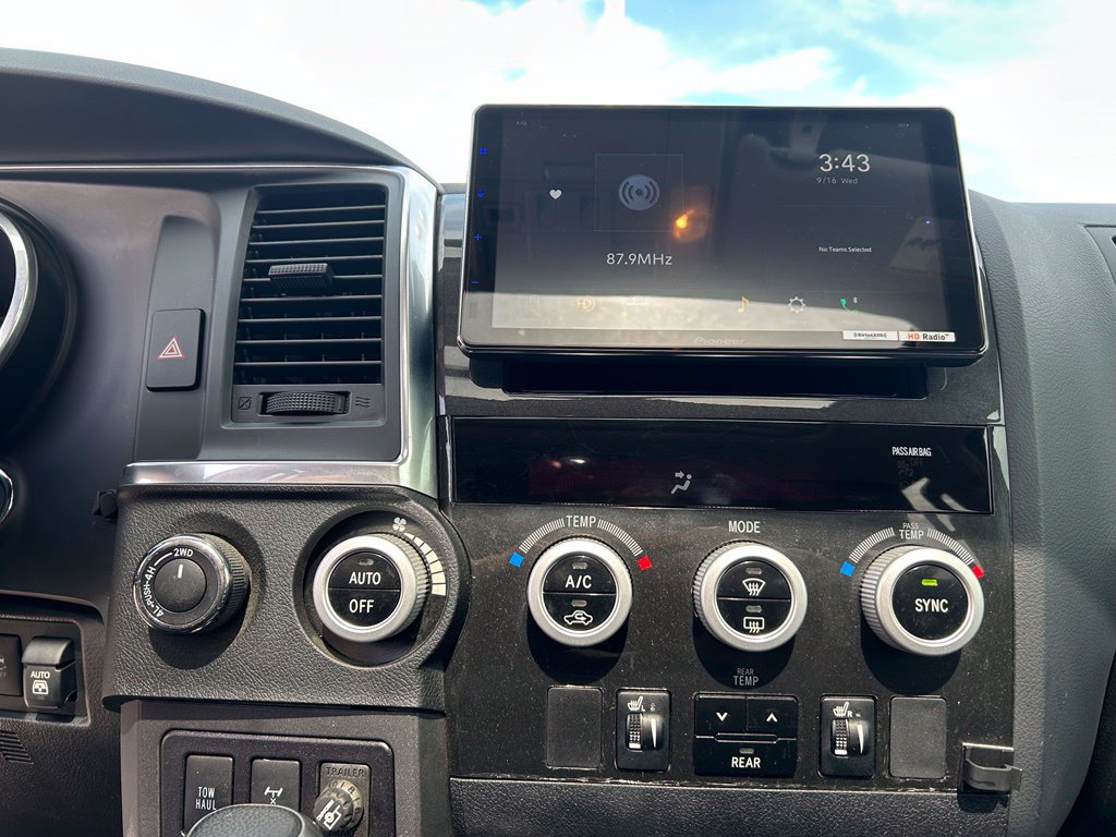 Used 2020 Toyota Sequoia TRD Pro AWD/4WD image 16