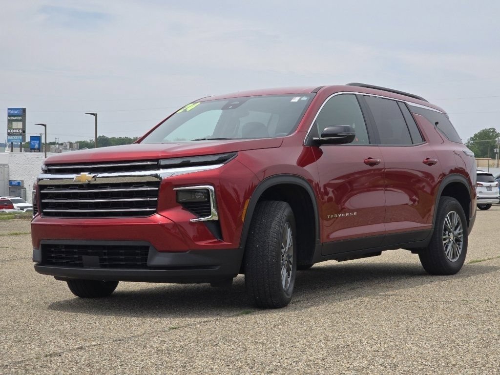Used 2024 Chevrolet Traverse LT w/ LPO, Floor Liner Package AWD/4WD image 11