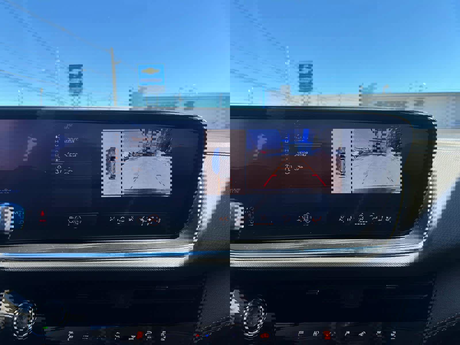 Certified 2025 Buick Envision Preferred image 29