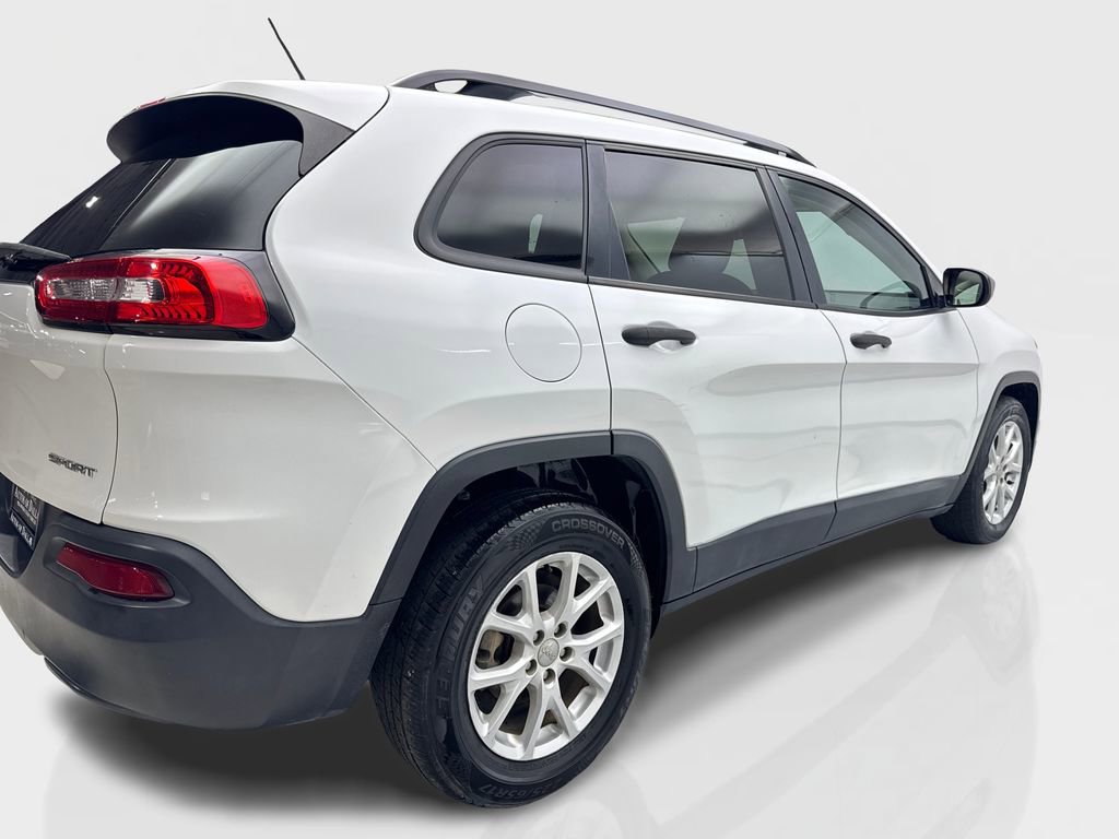 Used 2017 Jeep Cherokee Sport image 13