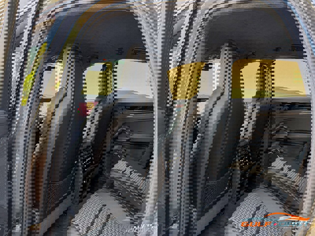 Used 2026 Porsche Cayenne GTS image 30