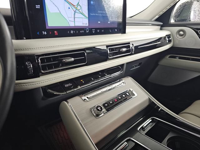Used 2025 Lincoln Aviator Reserve w/ Equipment Group 201A image 28